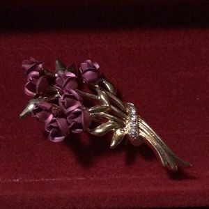 GE WLIND - Pink Rose Gold Brooch - Costume Jewelry